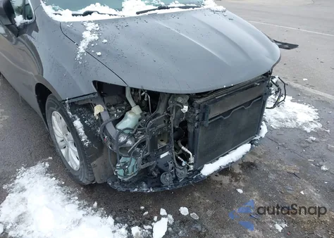 2017 Chrysler Pacifica Touring z USA, uszkodzony, nr VIN 2C4RC1DG2HR636285